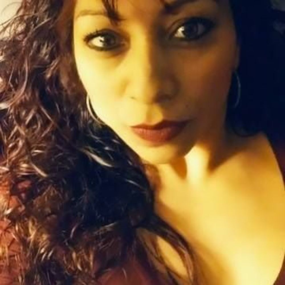 Meet your Posher, Maribel